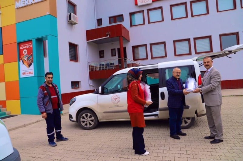 Aksaray'da Sağlık Çalışanlarına Gençlerden Destek