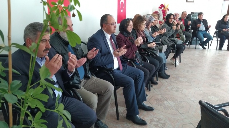 Muhtar Şaduman Singin Şehitlerimiz İçin Dua Programı Yaptı