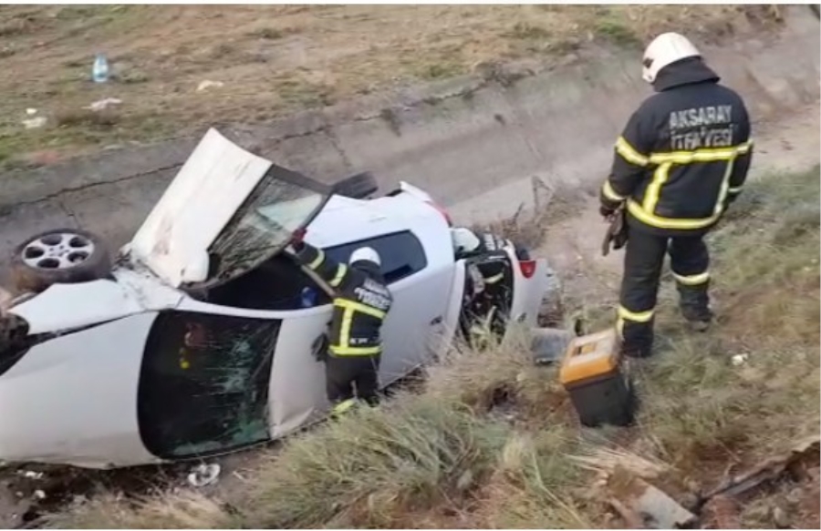 Aksaray'da Bir Otomobil Sulama Kanalına düştü