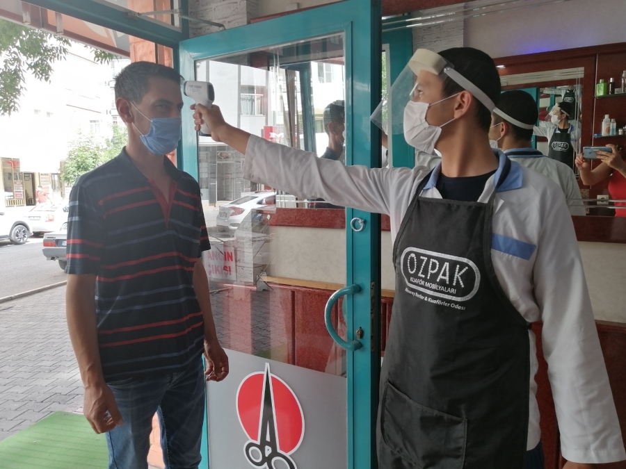 Korona virüse karşı tam teşekküllü kuaför