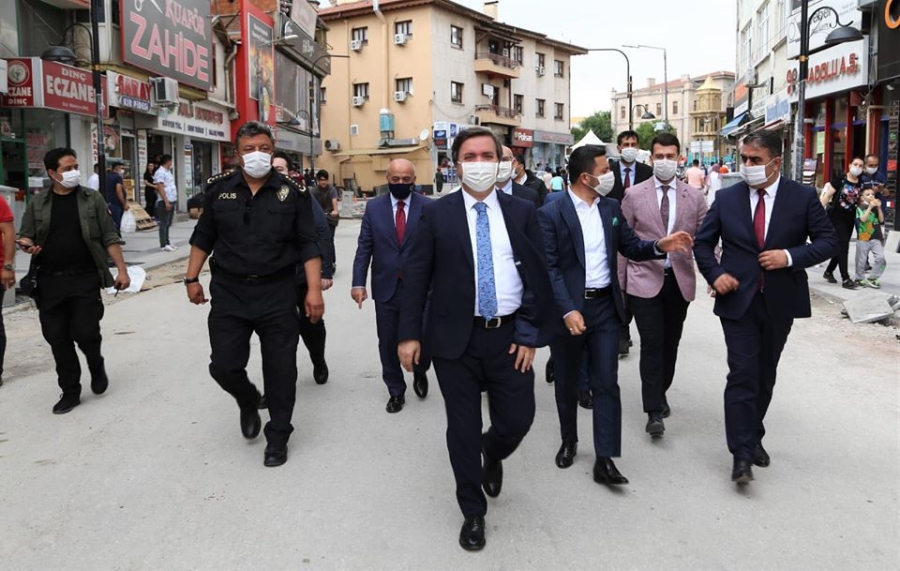 İYİ Parti Sözcüsü İstanbul Milletvekili Yavuz Ağıralioğlu'u Aksaraya Geldi