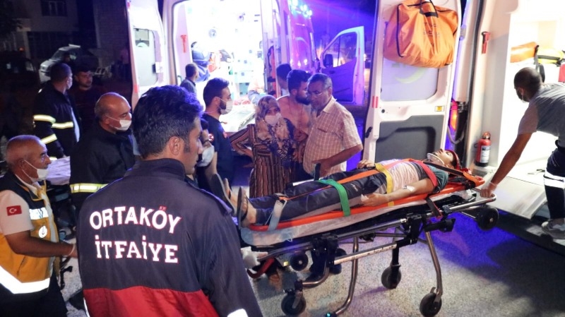 Aksaray'ın Ortaköy İlçesinde İki otomobil Kafa Kayaya Çarpıştı: 2’si çocuk 8 kişi yaralandı