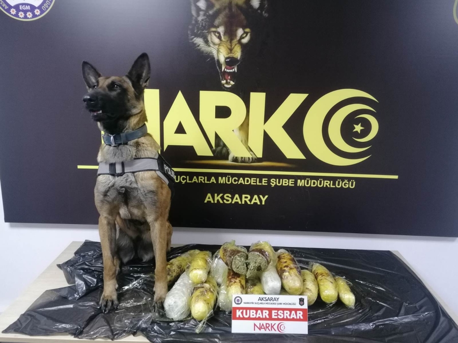 Uyuşturucu madde sevkiyatı yapan 4 kişi yakalandı