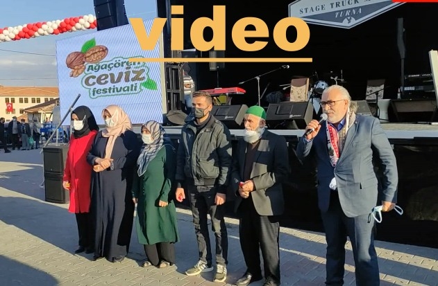 Aksaray İmam Hüseyin Camisinde Minare Gölgesinde Pilav Programı Yapıldı