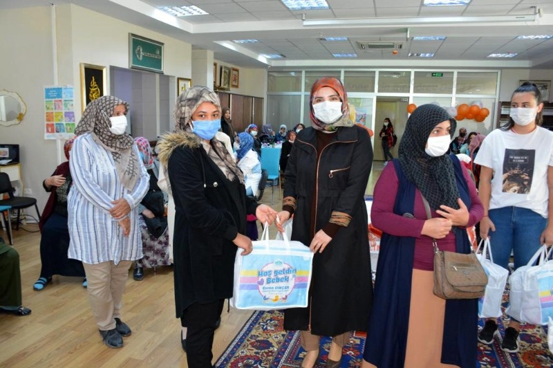 Anne ve anne adaylarına seminer verildi