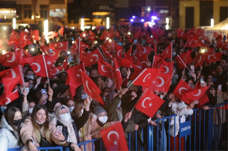 Kütahya'da 98. yıla özel Gençlik ve Cumhuriyet Festivali yapıldı