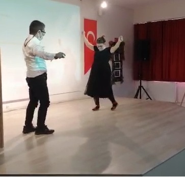 Aksaray'da özel çocuklardan Cumhuriyet Bayramı kutlaması