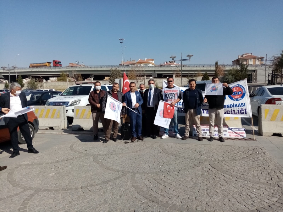 Tüm Eğitim Çalışanları Sendikası; "Yetkiyi Aldınız Masada Sattınız"