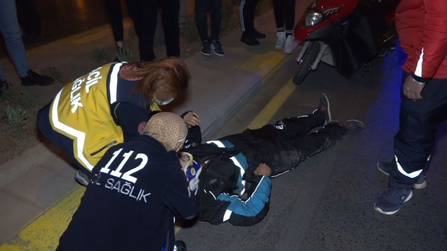 Kediye Çarpmamak İçin Direksiyonu Kırdı ve Kaza Yaparak Yaralandı
