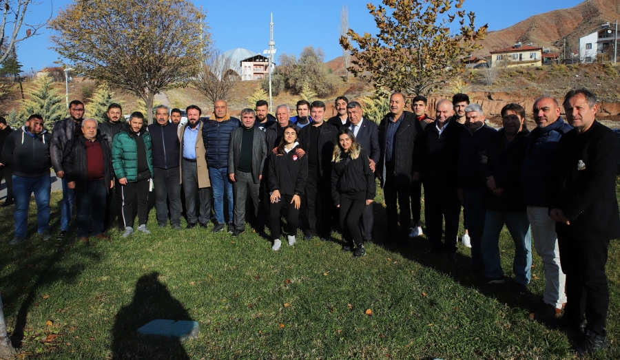 AKSARAY BELEDİYESİ'NDEN AMATÖR SPOR KULÜPLERİNE SPOR MALZEMESİ DESTEĞİ