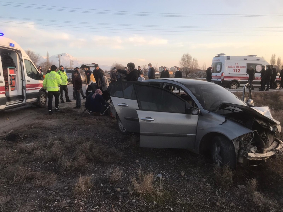 Aksaray Merkezde Meydana Gelen Kaza'da 6 Kişi Çeşitli Yerlerinden Yaralandı