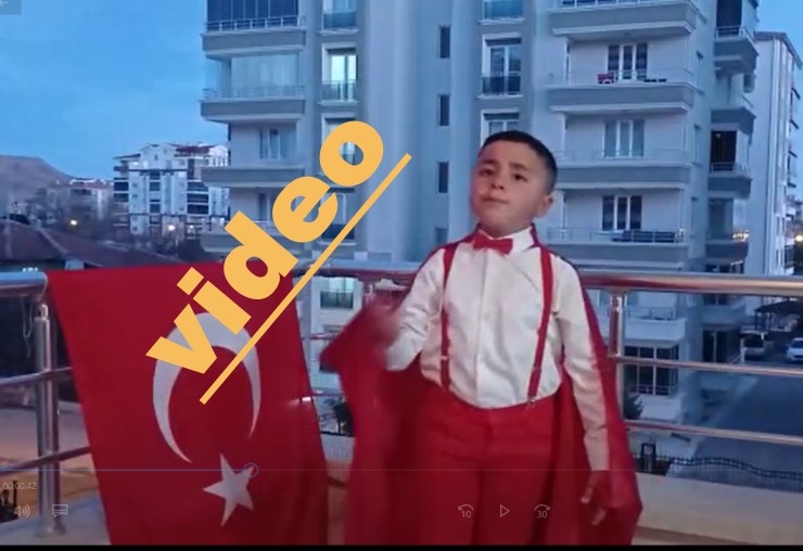 MERT RİFAT AVCI'DAN MUHTEŞEM İSTİKLAL MARŞI YORUMU