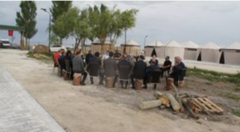Vali Aydoğdu Tuzgölü Karşılama Merkezi ve Tuzgölü Obasını ziyaret etti.