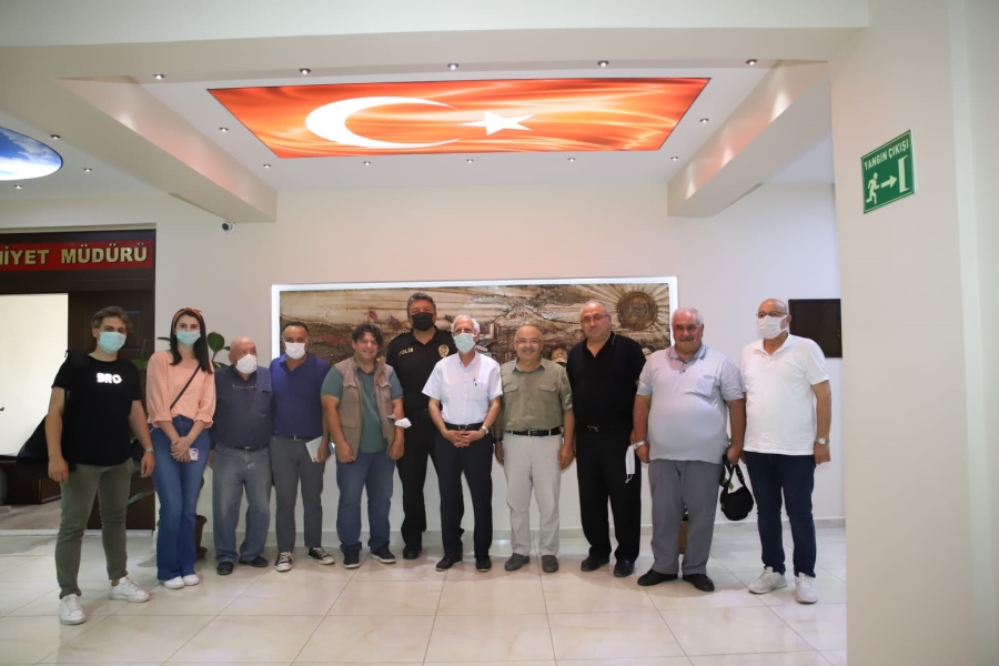 GAZETECİLERDEN EMNİYET MÜDÜRÜ MURAT KOLCU'YA NEZAKET ZİYARETİ.