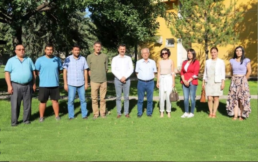 ALİ ABBAS ERTÜRK'TEN AKHAS'A ZİYARET.