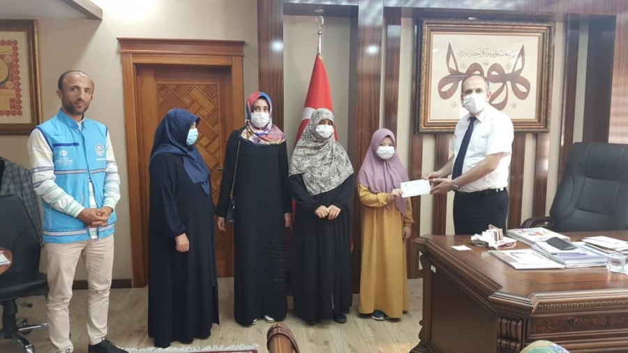 Aksaray Eyüp Sultan Kız Kur’an Kursu öğrencilerinden Anlamlı Kampanya
