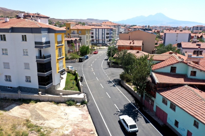 6 AYDA 94 BİN TON SICAK ASFALT SERİMİ GERÇEKLEŞTİ