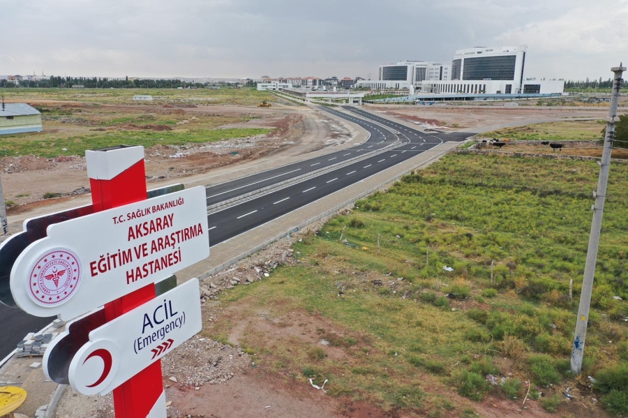 AKSARAY EĞİTİM VE ARAŞTIRMA HASTANESİ EK BİNASI VE ACİL SERVİSE YENİ GÜZERGÂH YOLU AÇILDI