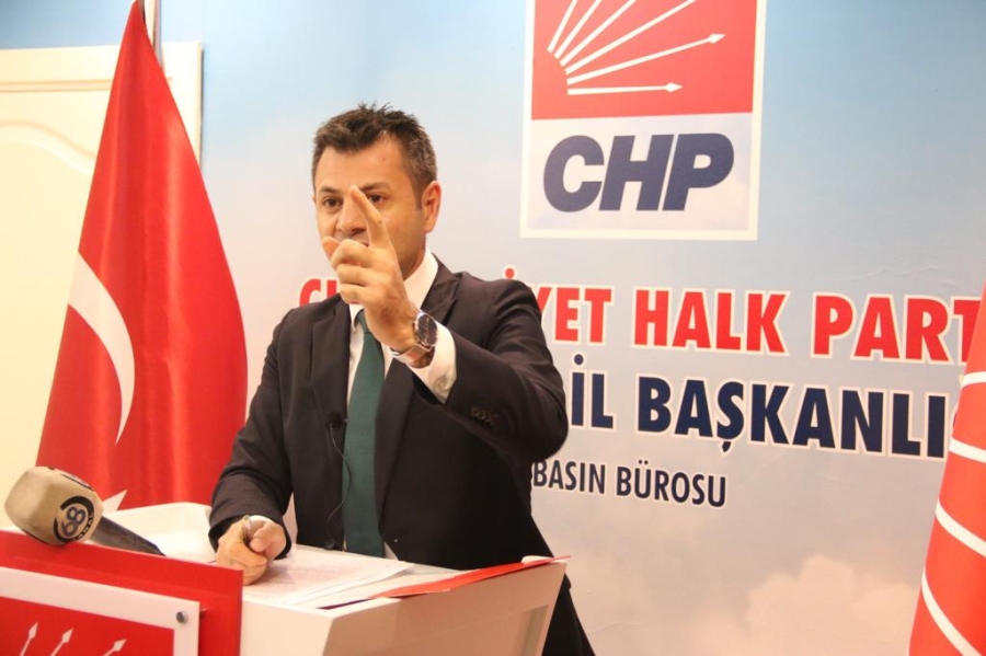 CHP İL BAŞKANI ALI ABBAS ERTÜRK BELEDİYE BAŞKANI MISIN ZORBA MISIN DEDİ
