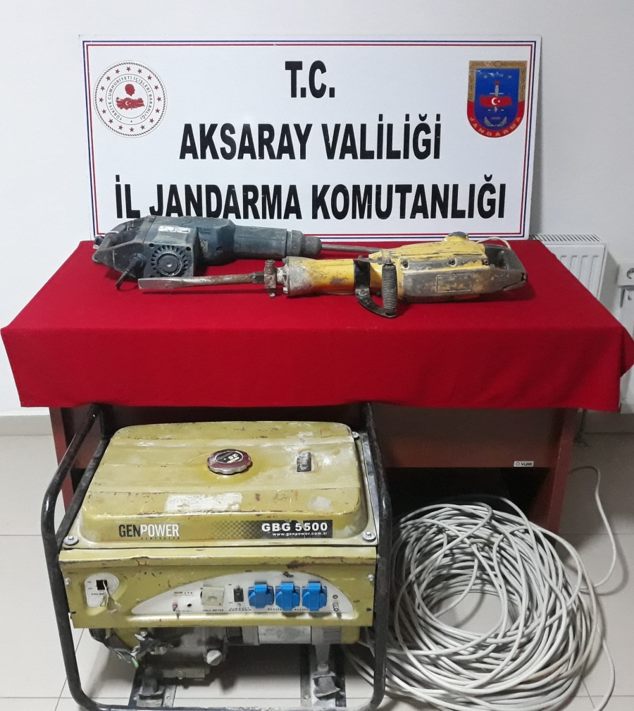 Aksaray'da 6 Defineci Suç Üstü Yakalandı