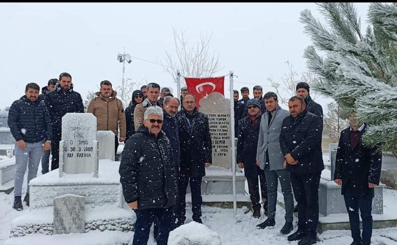 MHP Aksaray İl Teşkilatı ve Aksaray Ülkü Ocakları Ülkücü Şehit Şevki Demir'i Andı