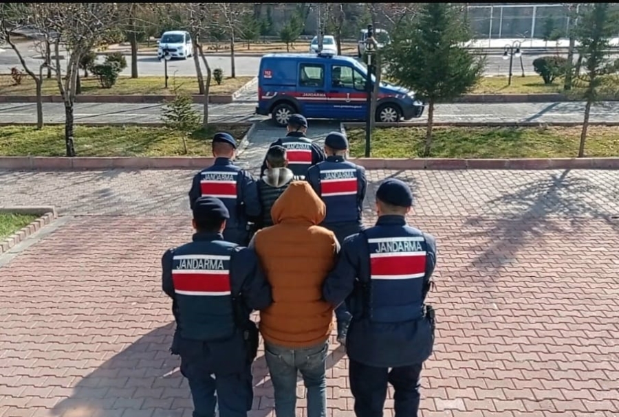 Aksaray’da Uyuşturucu İmalatı ve Ticareti Yapan 2 Şahıs Yakalandı