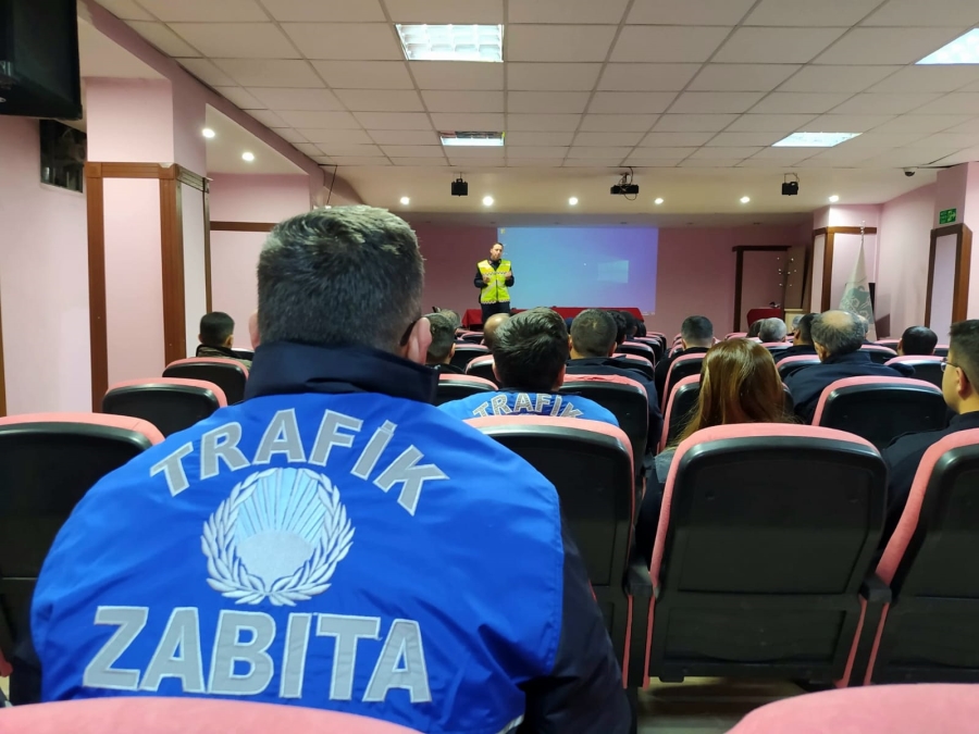 Aksaray Jandarması trafik güvenliği eğitimi vermeye devam ediyor