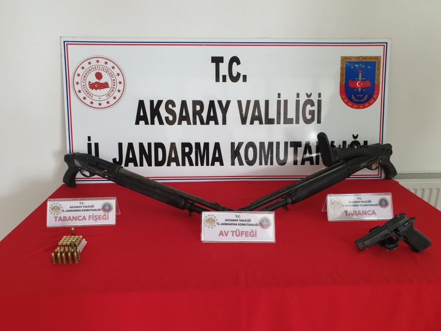 Aksaray'da Kasten Yaralama Suçundan Aranan 6 Zanlı Silahları İle Birlikte Yakalandı