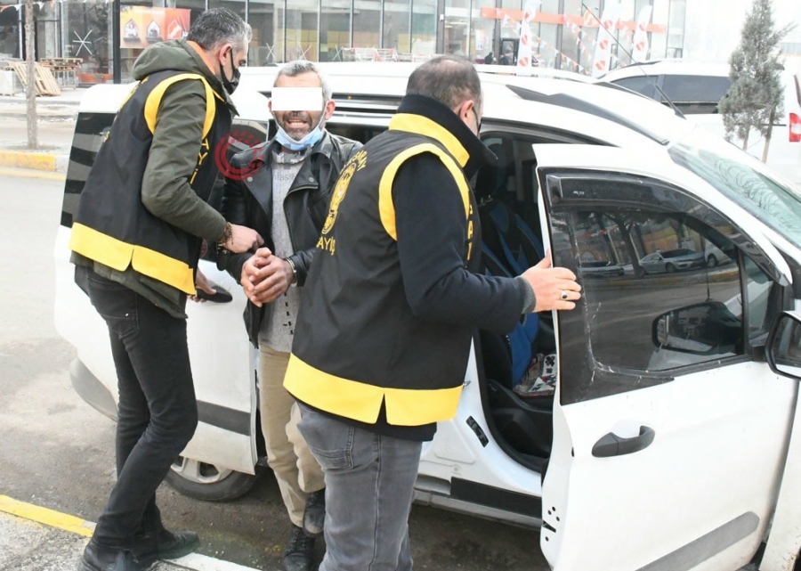 Eşinin Boğazını Kesen Şahıs Tutuklandı