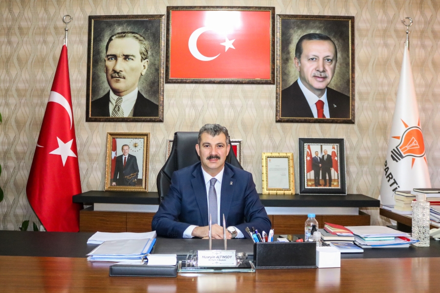 Altınsoy AK Parti’de makam ve mevkilerin ötesinde kardeşliğin ve dayanışmanın ön planda olduğunu söyledi