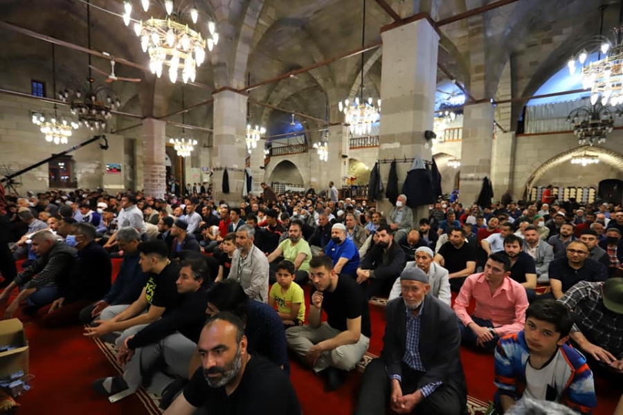 KADİR GECESİ BİRLİK VE BERABERLİK İÇERİSİNDE İDRAK EDİLDİ
