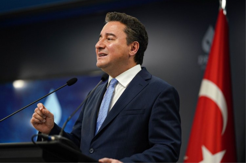 Babacan: "Milletin sofrasındaki ekmeği büyüteceğiz"