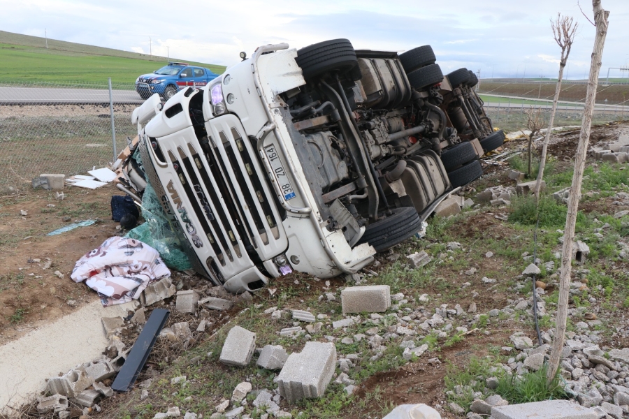 Aksaray'da Meydana Gelen Trafik Kazasında 1 Kişi Hayatını Kaybetti