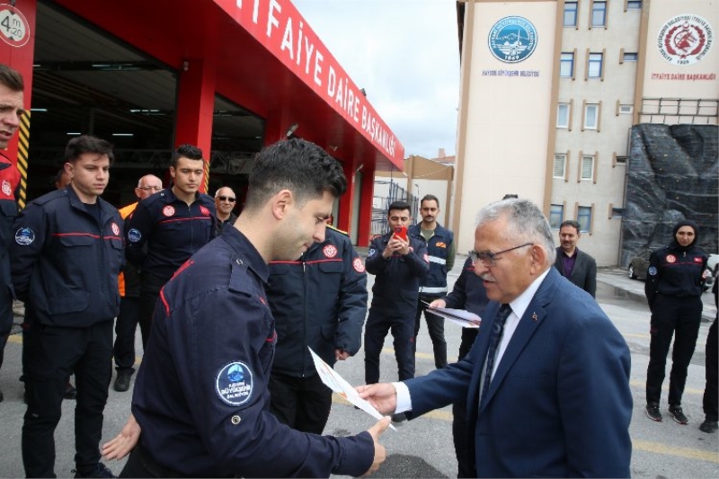 Kayseri'de 16 itfaiyeciye katılım belgeleri verildi