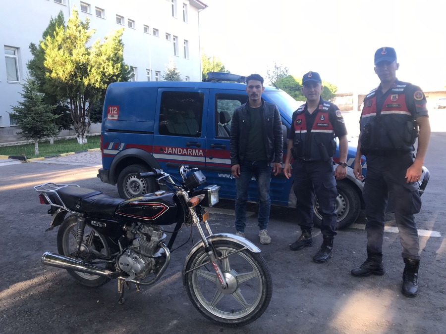 Motosiklet Hırsızı Çaldığı Motosikletle Birlikte Yakalandı