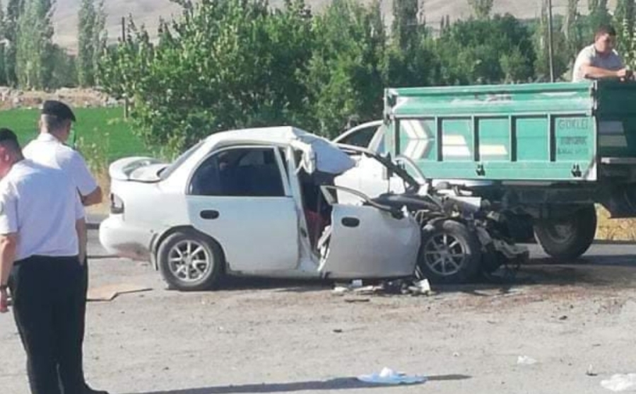 Aksaray'da meydana gelen trafik kazasında 4 kişi yaralandı