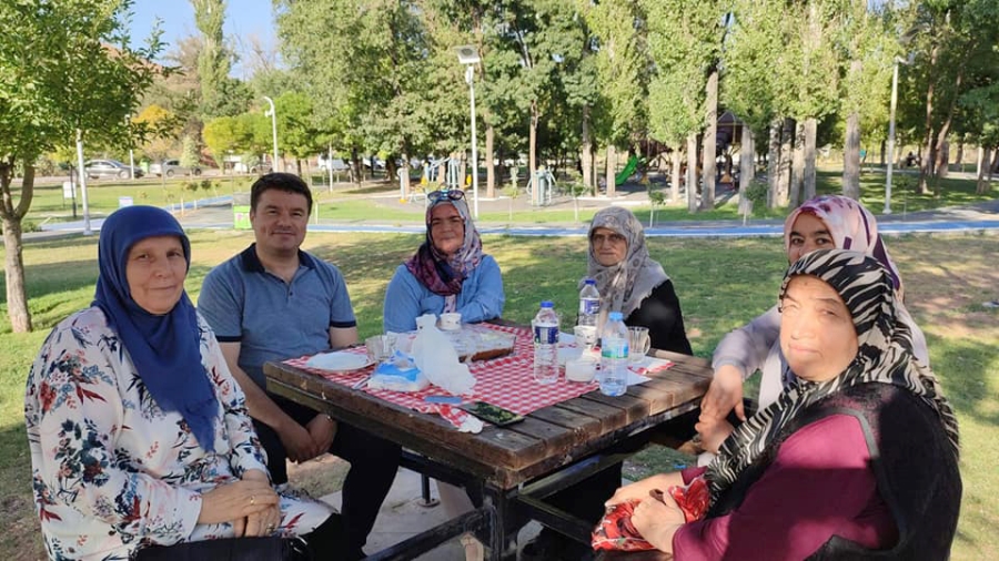 BAŞKAN DİNÇER, VATANDAŞLARLA HER FIRSATTA BİR ARAYA GELMEYE DEVAM EDİYOR