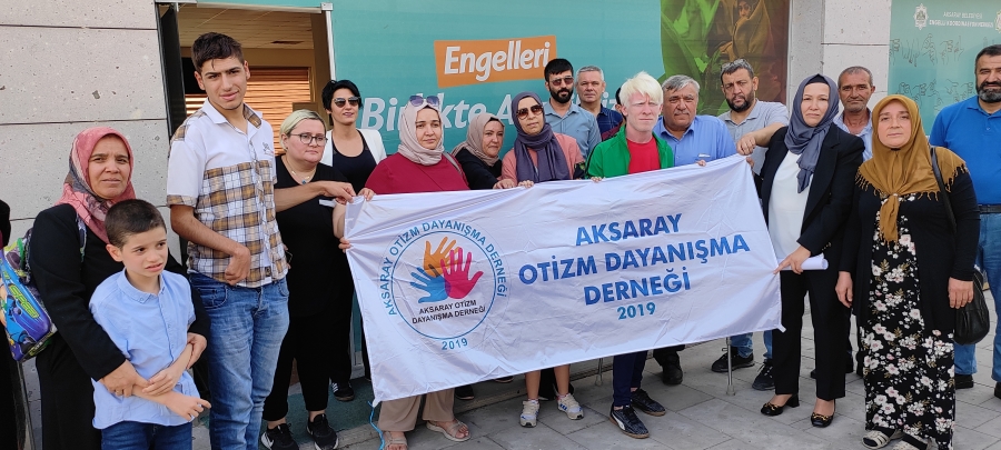 CENNET İNCEÖZ İNSANCA BİR YAŞAM OTİZMLİLERİN HAKKIDIR DEDİ