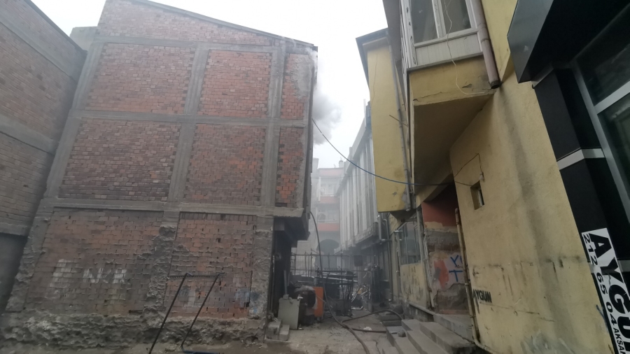 Aksaray’da Sobadan Sıçrayan Kıvılcım Deponun Yanmasına Neden Oldu