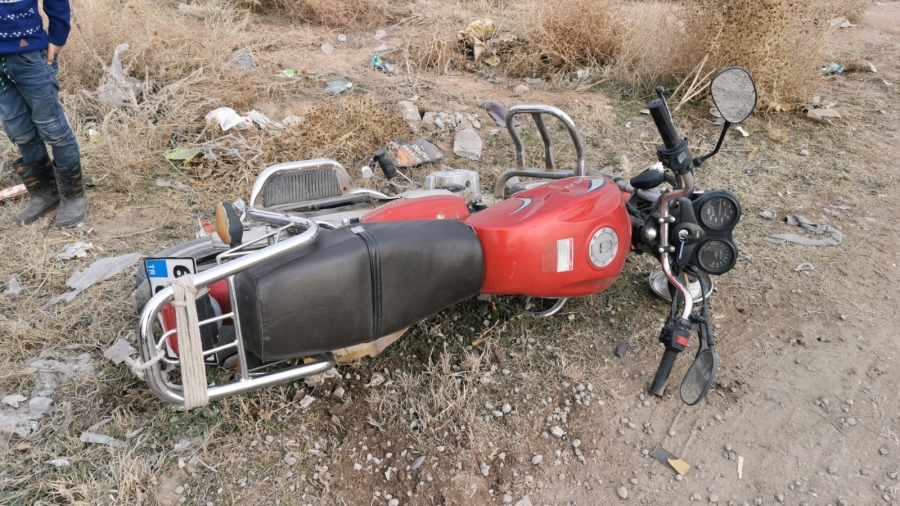 Aksaray'da otomobil motosiklet ile çarpıştı 2 kişi yaralandı
