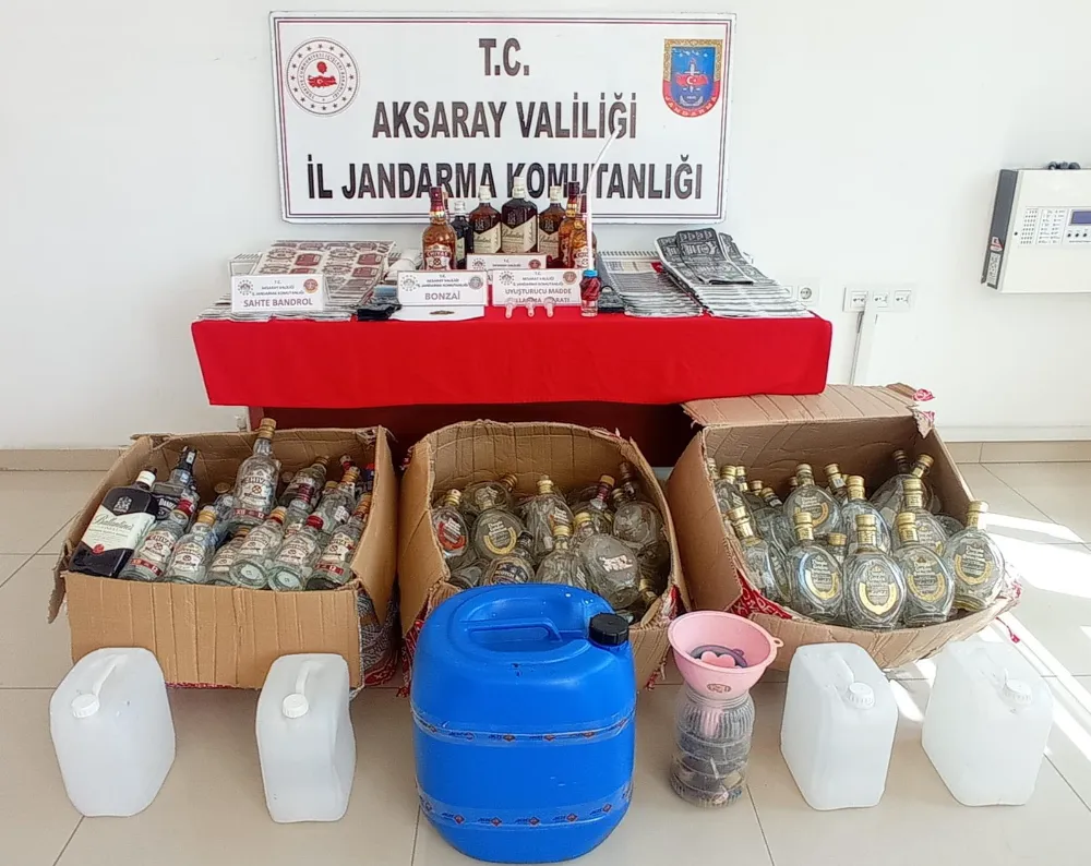Aksaray da sahte/kaçak alkol imal ve ticaretini yapan 3 şahıs yakalandı