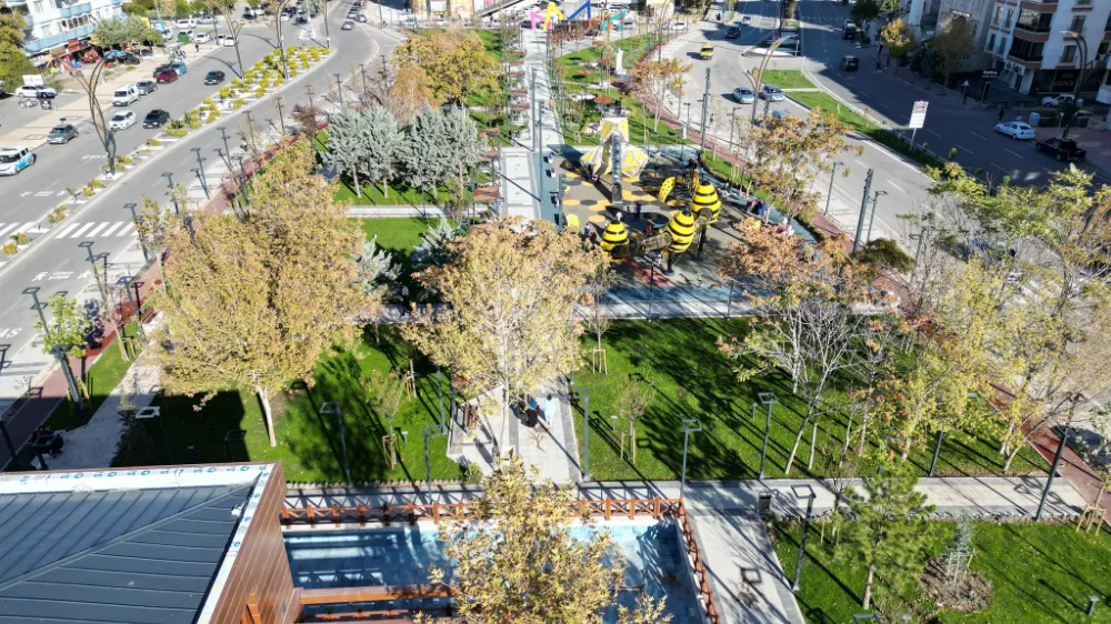 BAŞKAN DİNÇER MAKAS KENT PARK’TA AÇILIŞ ÖNCESİ İNCELEMELERDE BULUNDU