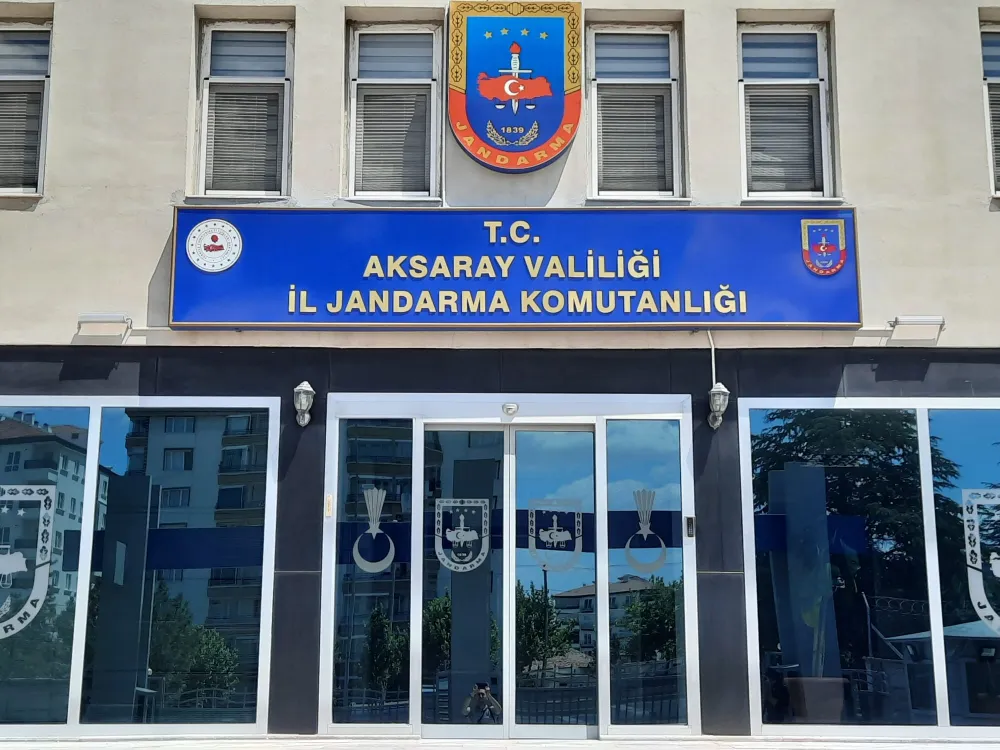 Aksaray jandarması çeşitli suçlardan aranan 5 kişiyi yakaladı