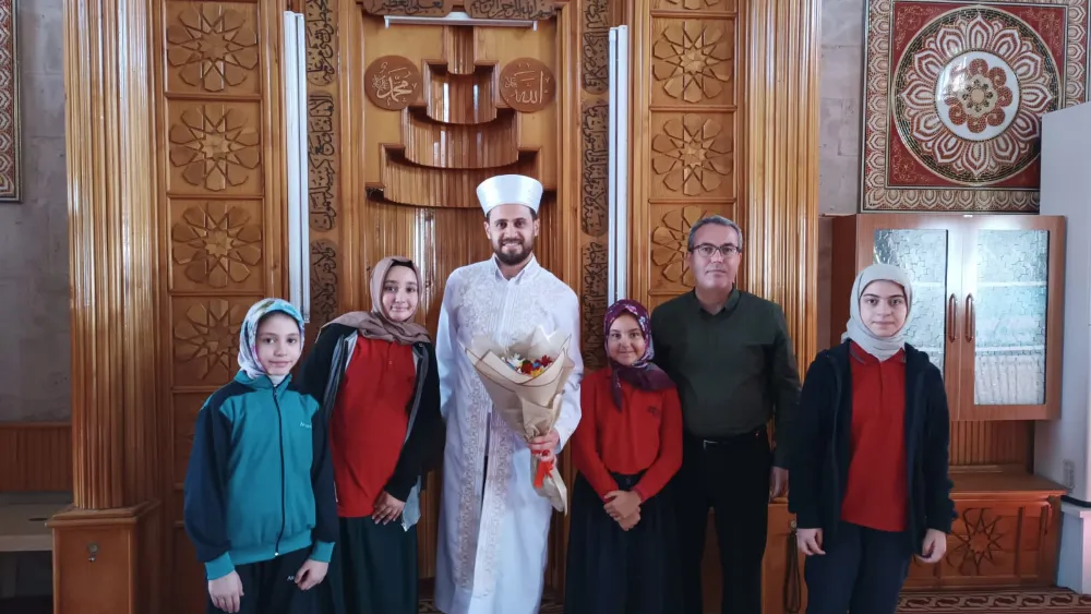 AK IRFAN KOLEJİNDEN CAMİLER VE DİN GÖREVLİLER HAFTASI MÜNASEBETİ İLE ZİYARET