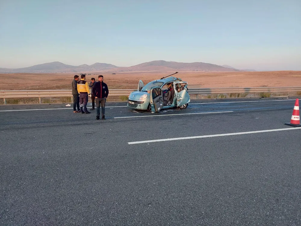 Aksaray'da meydana gelen trafik kazasında 1 kişi öldü 2 kişi yaralandı