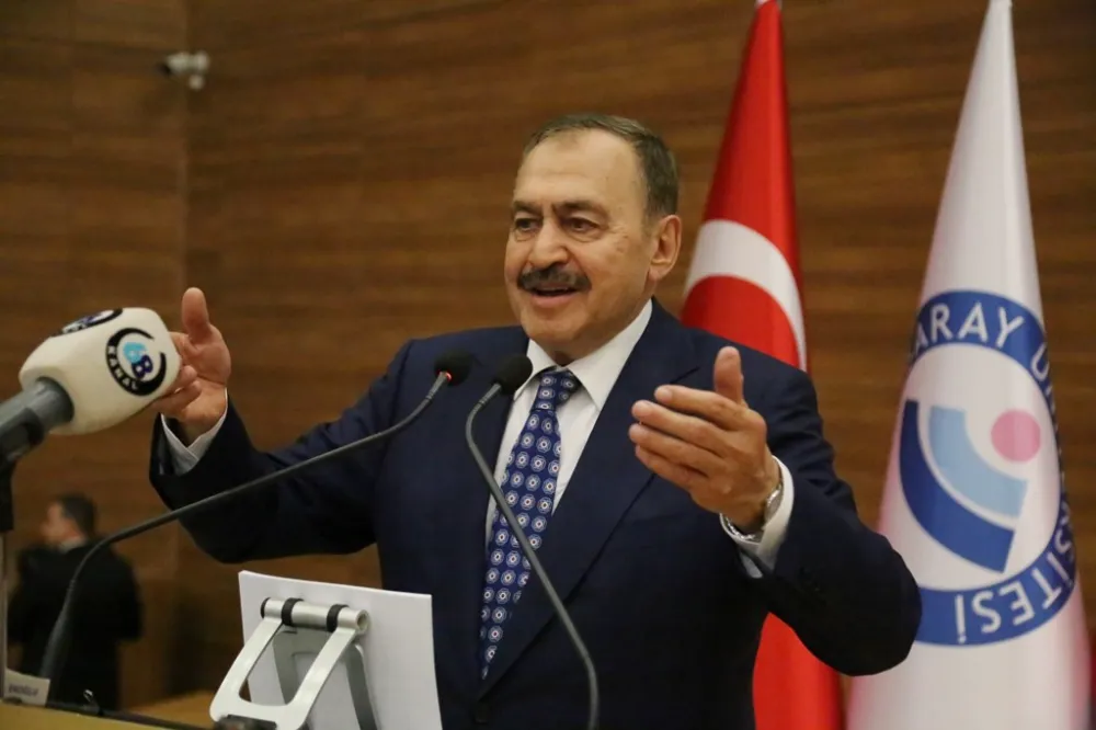 ASÜ’DE YENİ AKADEMİK DÖNEM AİLE TEMALI İLK DERSLE BAŞLADI