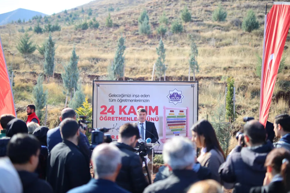 24 KASIM ÖĞRETMENLER GÜNÜ HATIRA ORMANI’NDAFİDANLAR TOPRAKLA BULUŞTU