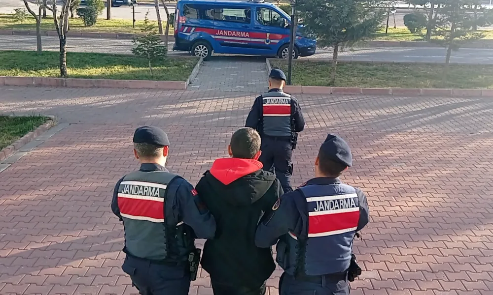 Aksaray’da Hırsızlık Suçundan Yaklaşık 17 Yıl Hapis Cezası Bulunan Hırsız Yakalandı