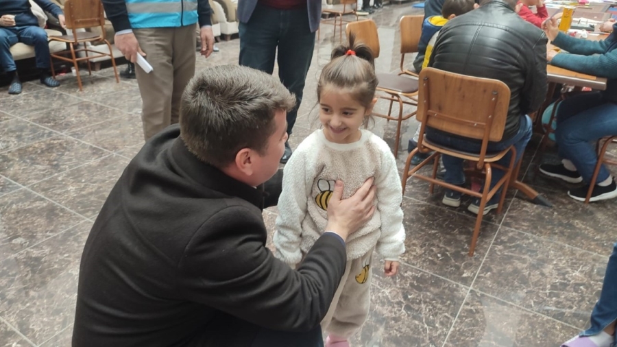 Aksaray Belediyesi Kredi Yurtlar Kurumu (KYK) Yurtlarına Yerleştirilen Depremzedeleri Yalnız Bırakmıyor