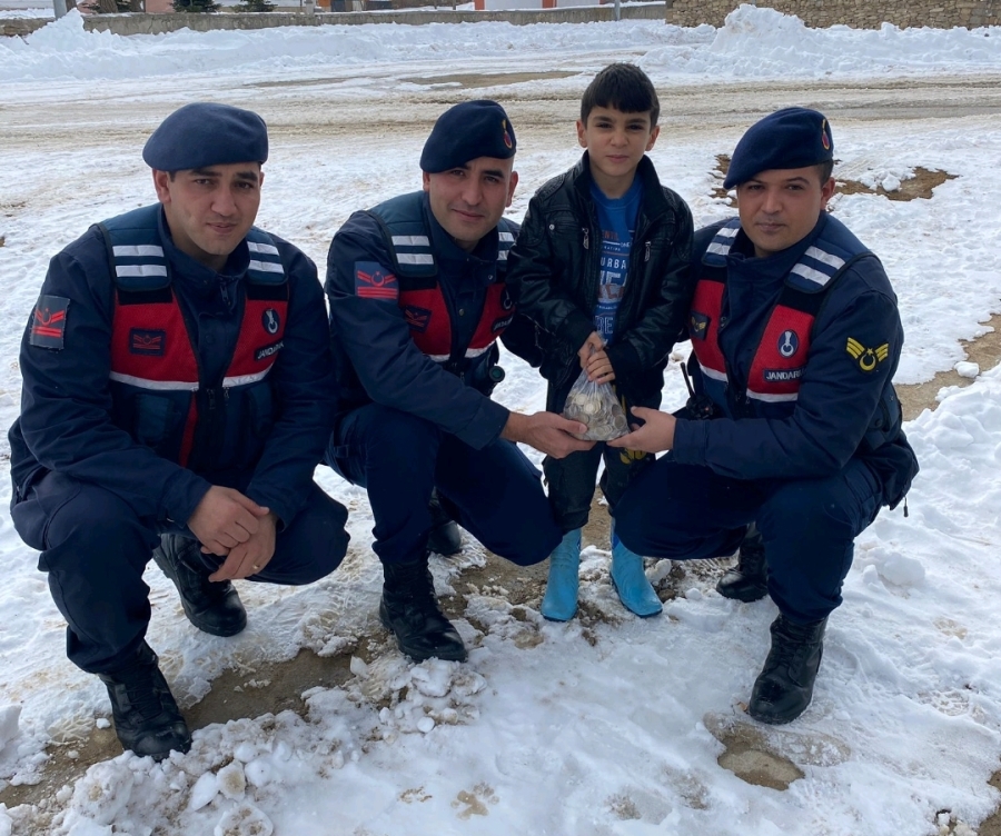 Aksaraylı Küçük Yürekten Büyük Duyarlılık
